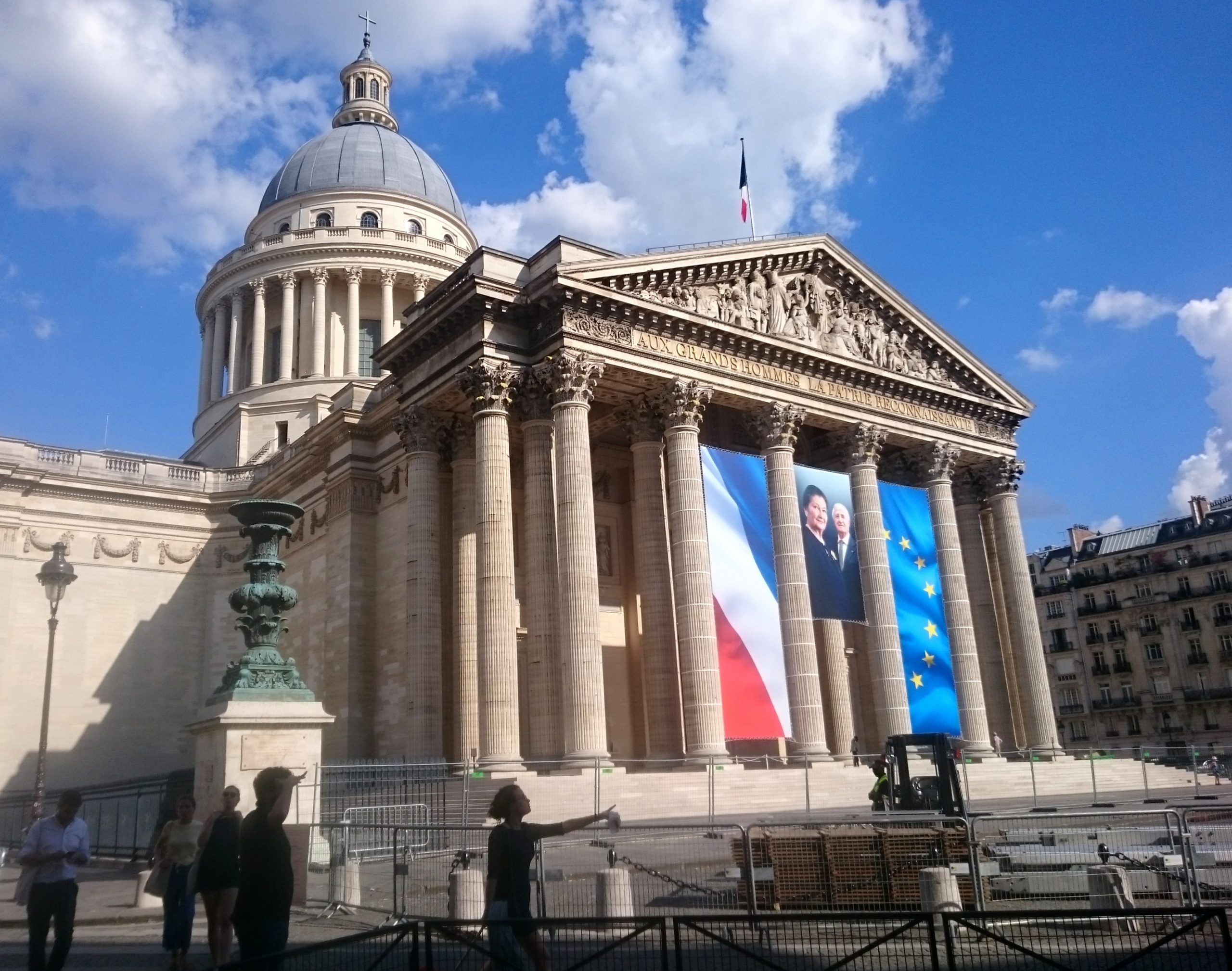 Reportaasi: Kirjoituksia Pariisista osa 2 – Stiiknafuulia